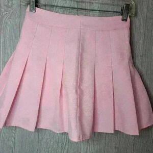 Fashion & Style pink pleated tennis skirt. Size XS.